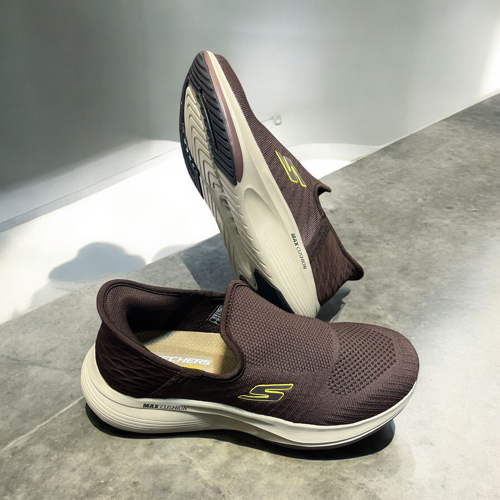 SKECHERS PERFOMANCE SHOES BROWN