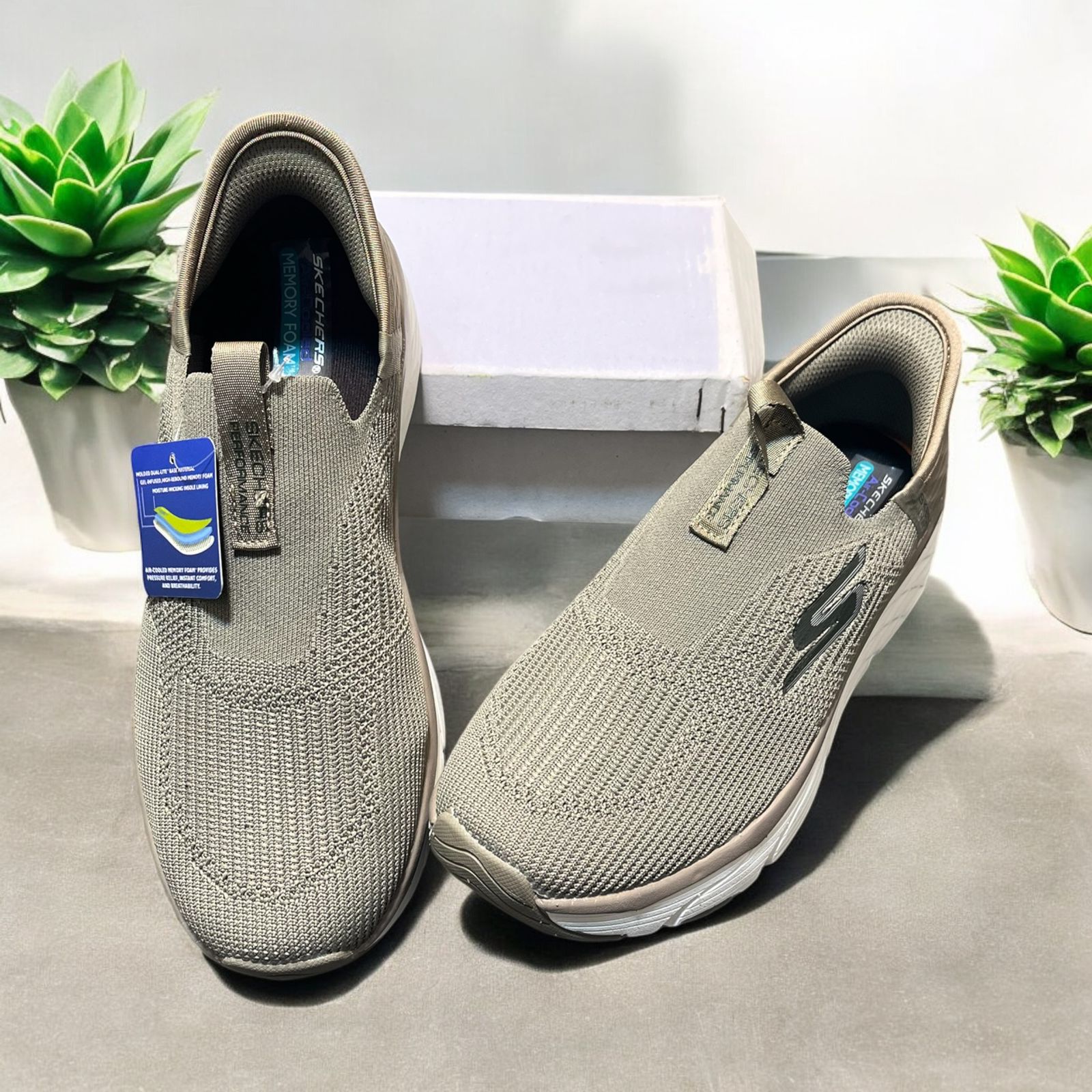 SKECHERS PERFOMANCE SHOES LIGHT GRAY