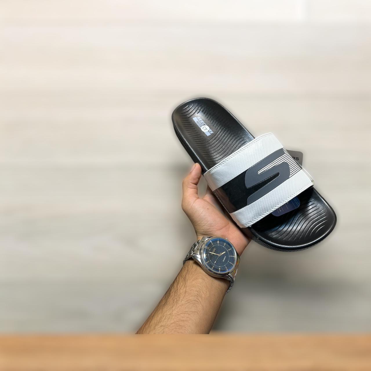 SKECHERS WHITE BLACK COMFORT SOFT SLIPPER