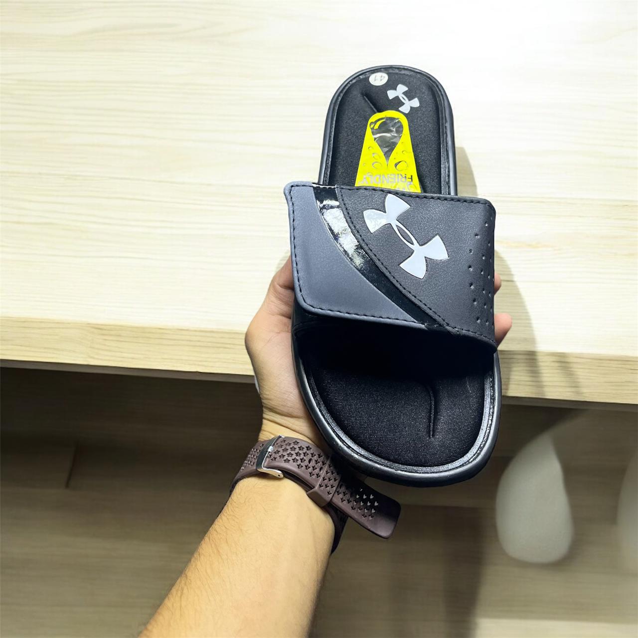 UNDER ARMORE BLACK SLIPPERS (ADJUSTABLE)