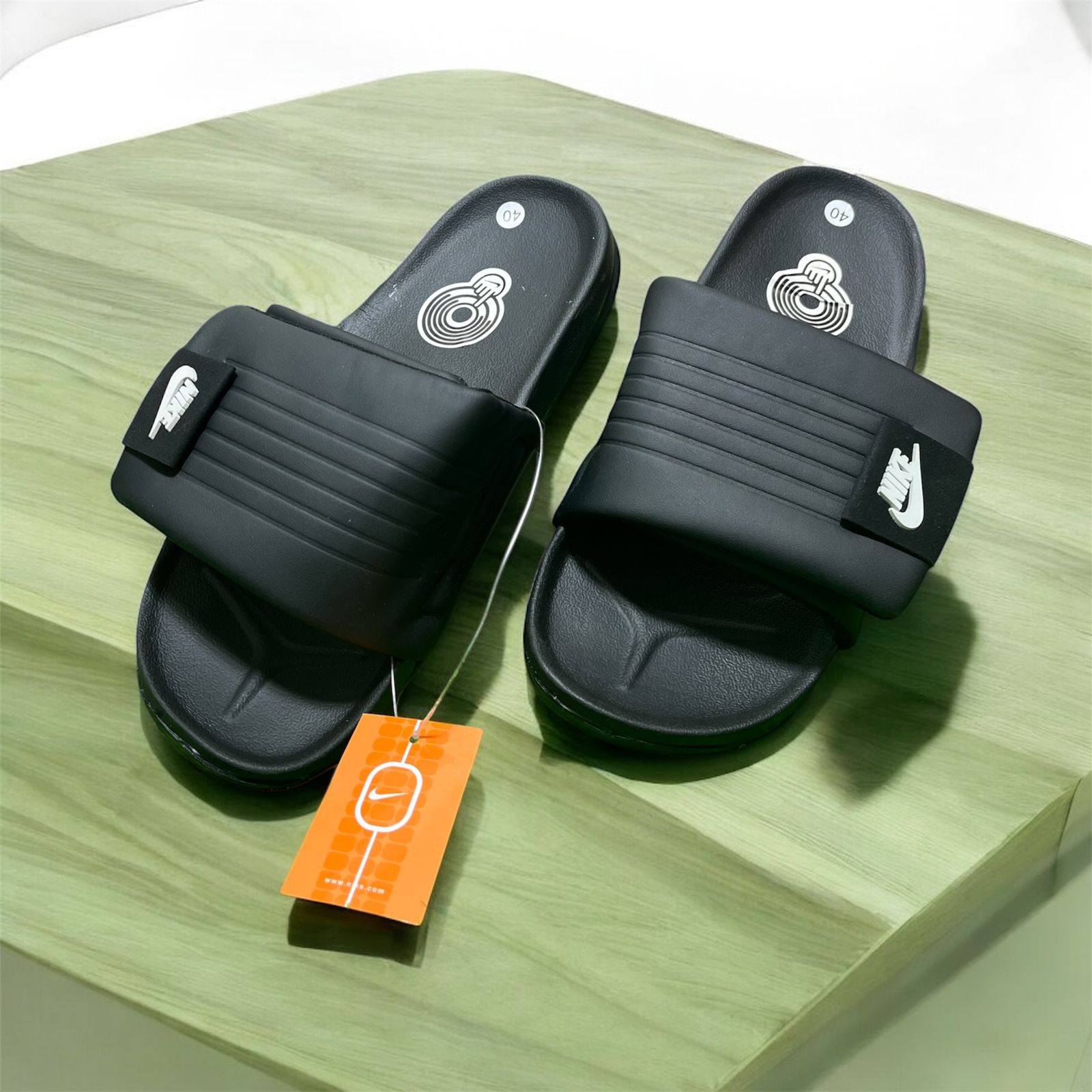 NIKE FULL BLACK SLIPPERS