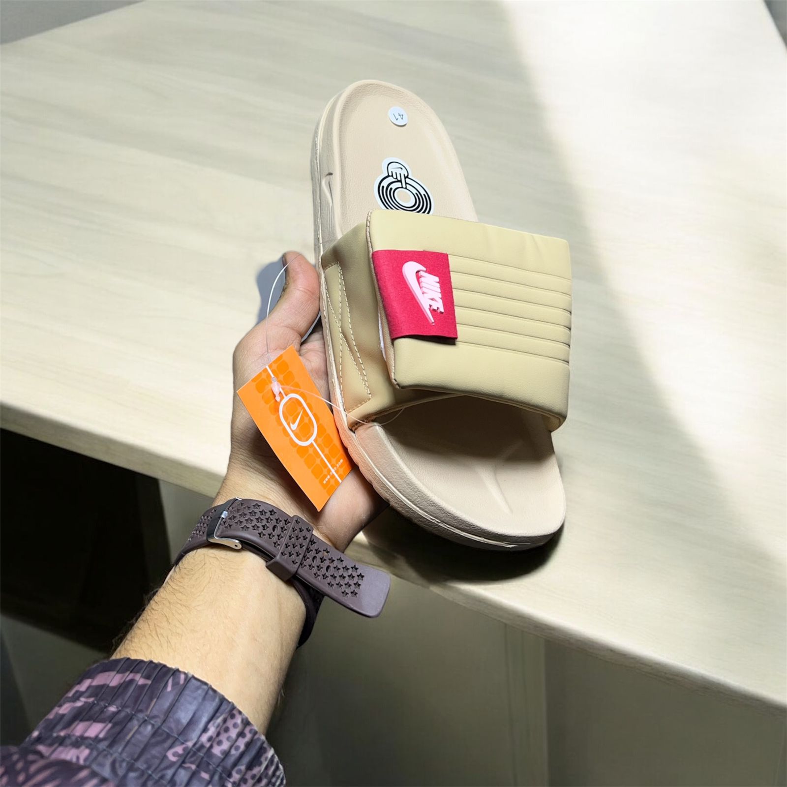 NIKE CREAM COLOR SLIPPERS