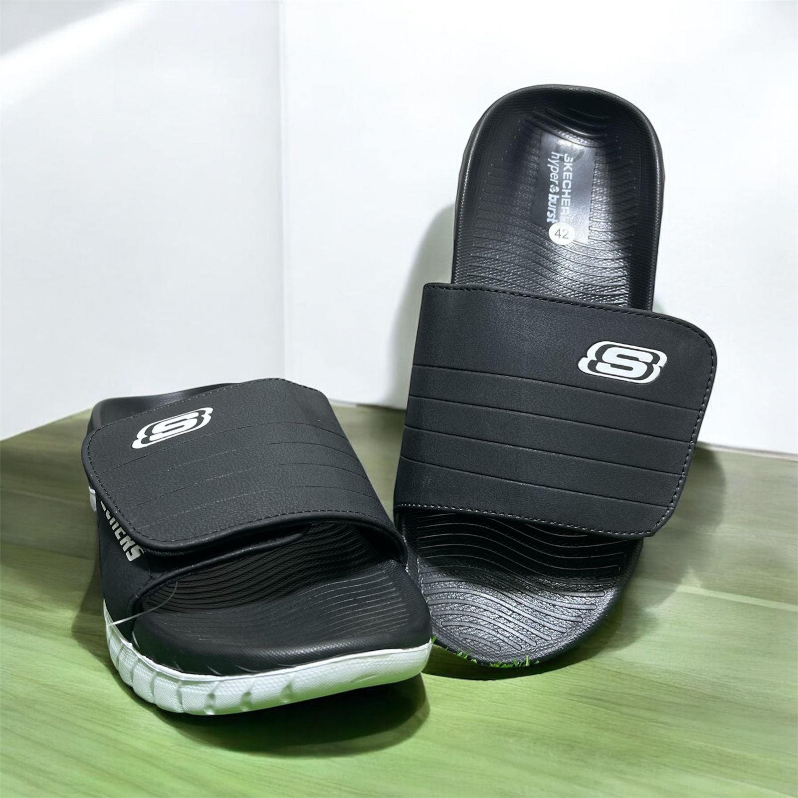 IMPORTED SKETCHER GO WALK SLIDES (USA2  BLACK)