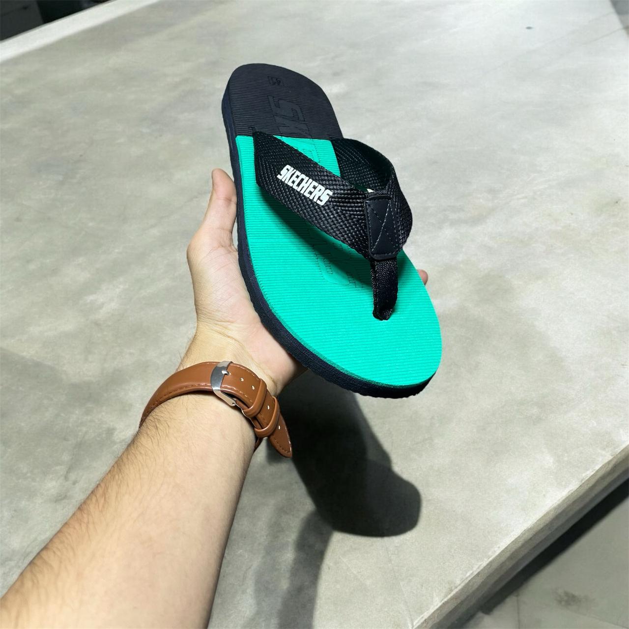 SKECHER FLIP FLOP SUMMER SLIPPER BLACK AND METALIC